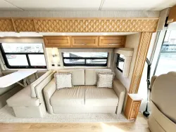 2024 Newmar Bay Star 3626 | Thumbnail Photo 10 of 31