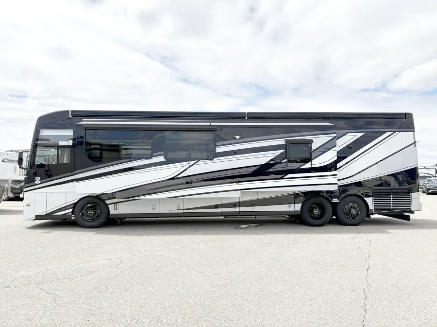 2026 Newmar Dutch Star 4369 | Photo 21 of 30