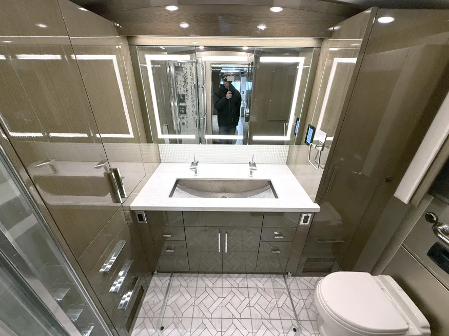 2024 Newmar King Aire 4596 | Photo 17 of 31