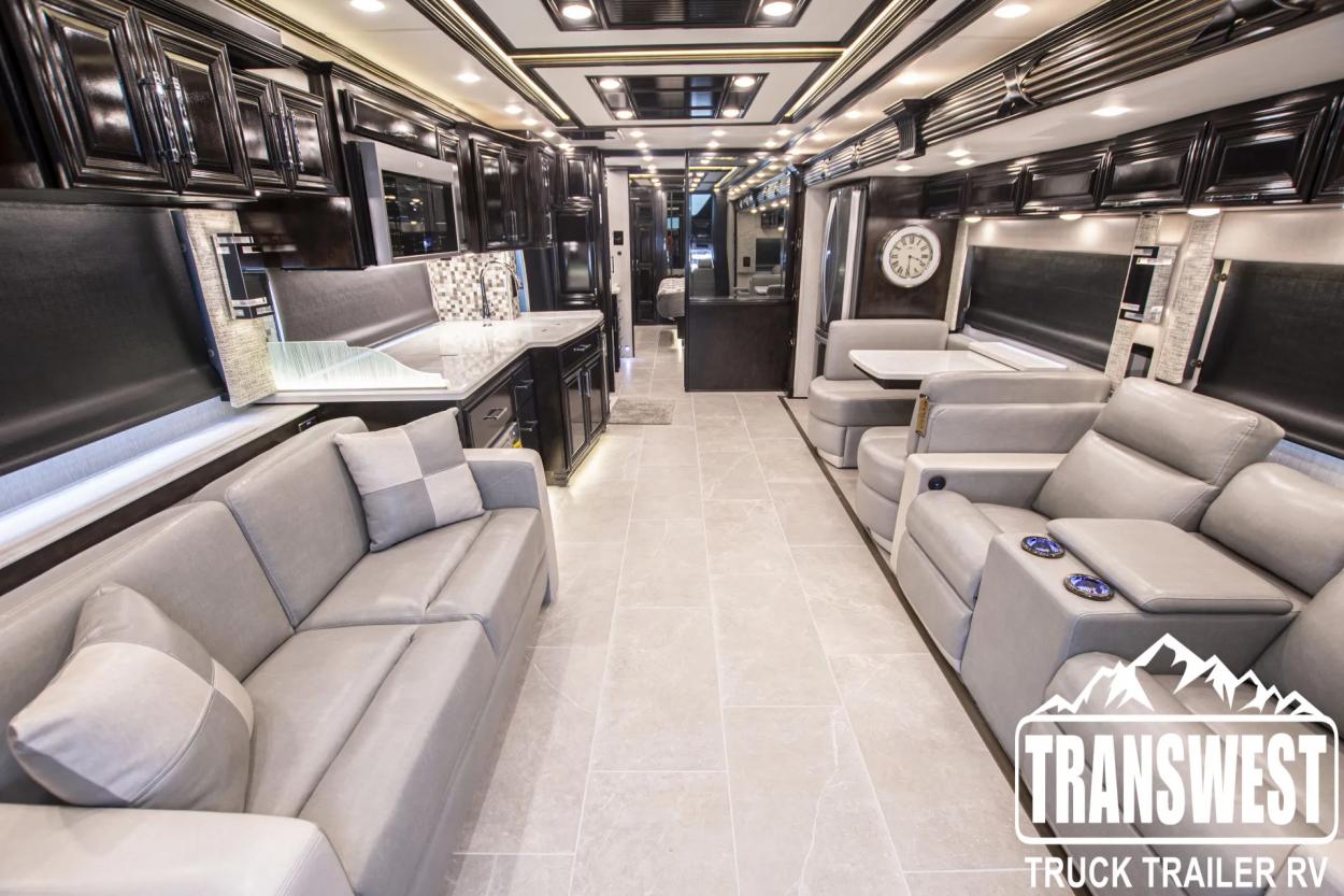 2023 Newmar Supreme Aire 4575 | Photo 2 of 40