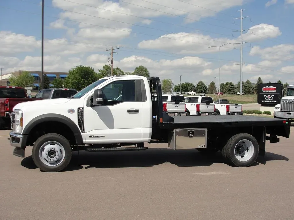 2026 Ford Super Duty F-550 XL 