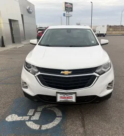 2021 Chevrolet Equinox | Thumbnail Photo 2 of 28