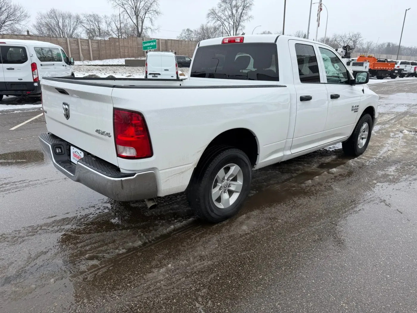 2024 RAM 1500 Classic SLT | Photo 4 of 21