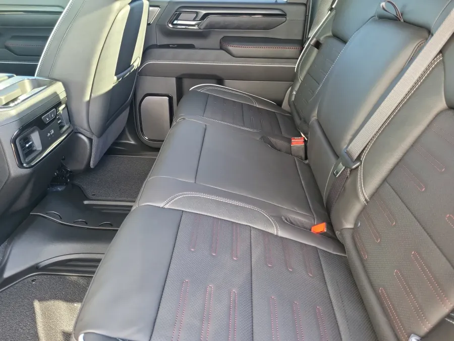 2026 GMC Sierra 2500HD AT4X | Photo 20 of 23