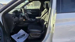 2026 Ford Explorer | Thumbnail Photo 16 of 34