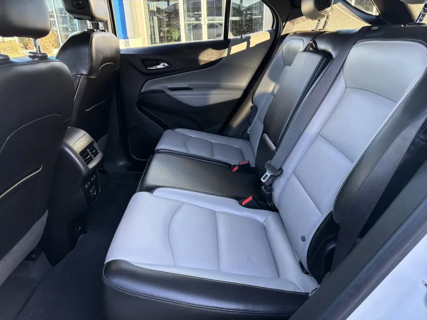 2020 Chevrolet Equinox Premier | Photo 10 of 22
