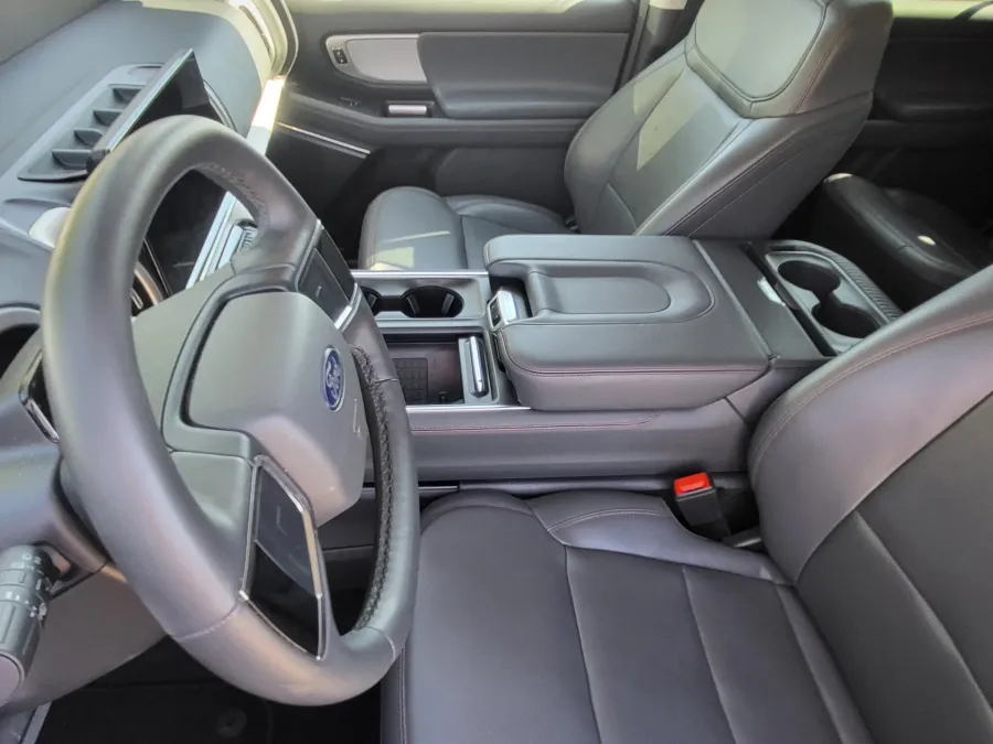 2025 Ford Expedition Max Active | Photo 11 of 27