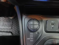 2021 Jeep Cherokee Trailhawk | Thumbnail Photo 25 of 26