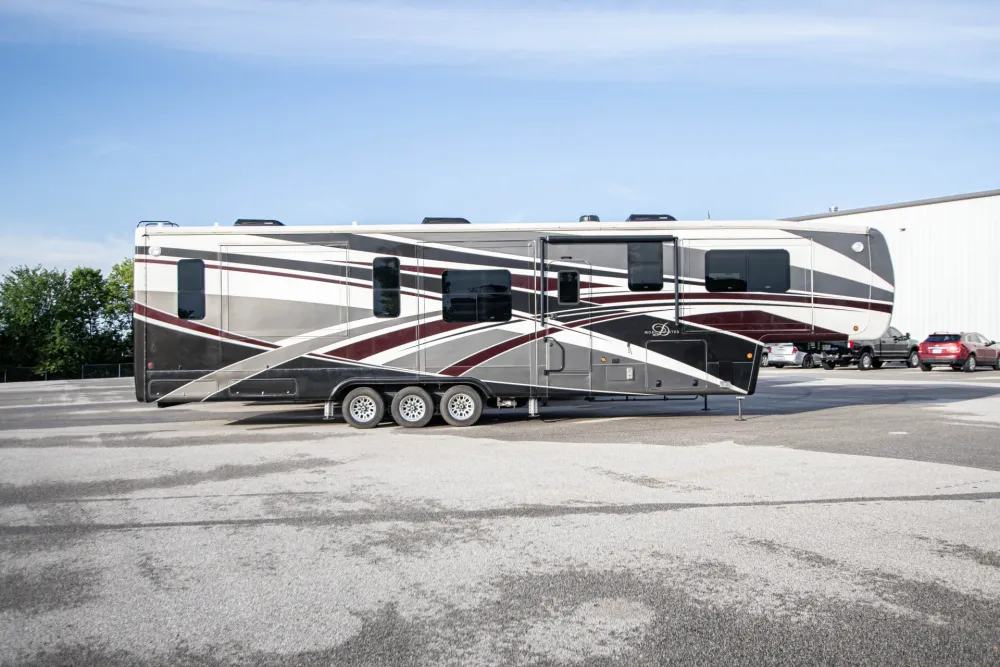 2019 DRV Mobile Suites 44 Nashville