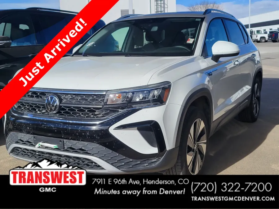 2024 Volkswagen Taos SE | Photo 4 of 4