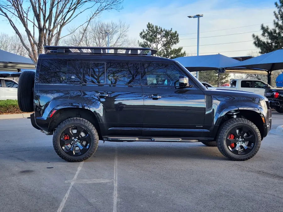 2020 Land Rover Defender X | Photo 1 of 28
