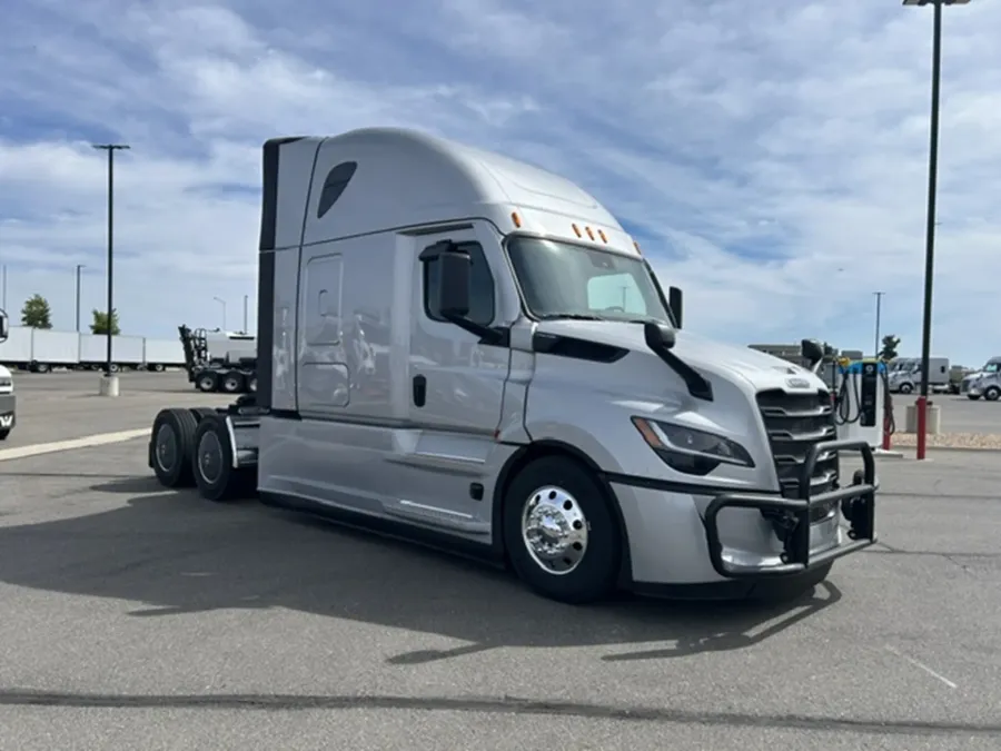 2026 Freightliner PJ126SLP | Photo 5 of 19