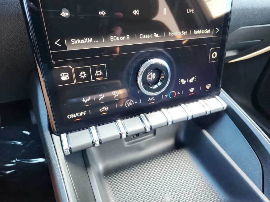 2025 GMC Terrain AWD Elevation | Photo 26 of 28