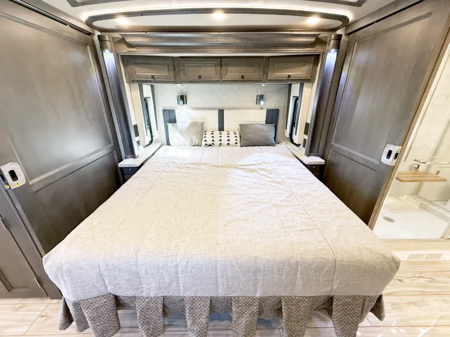 2023 Tiffin Allegro Bus 45FP | Photo 17 of 35