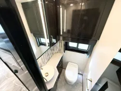 2027 Newmar Essex 4595 | Thumbnail Photo 12 of 31