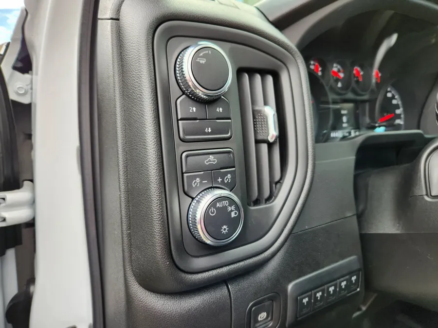 2026 GMC Sierra 3500HD CC Pro | Photo 7 of 28