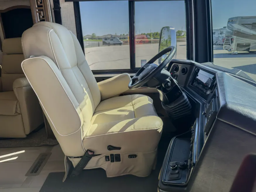 2021 Newmar Ventana 3412 | Photo 9 of 39