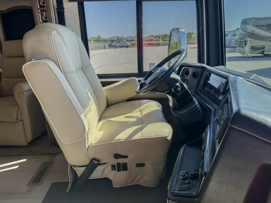 2021 Newmar Ventana 3412 | Photo 9 of 39