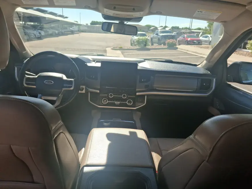 2024 Ford Expedition Max XLT | Photo 13 of 23
