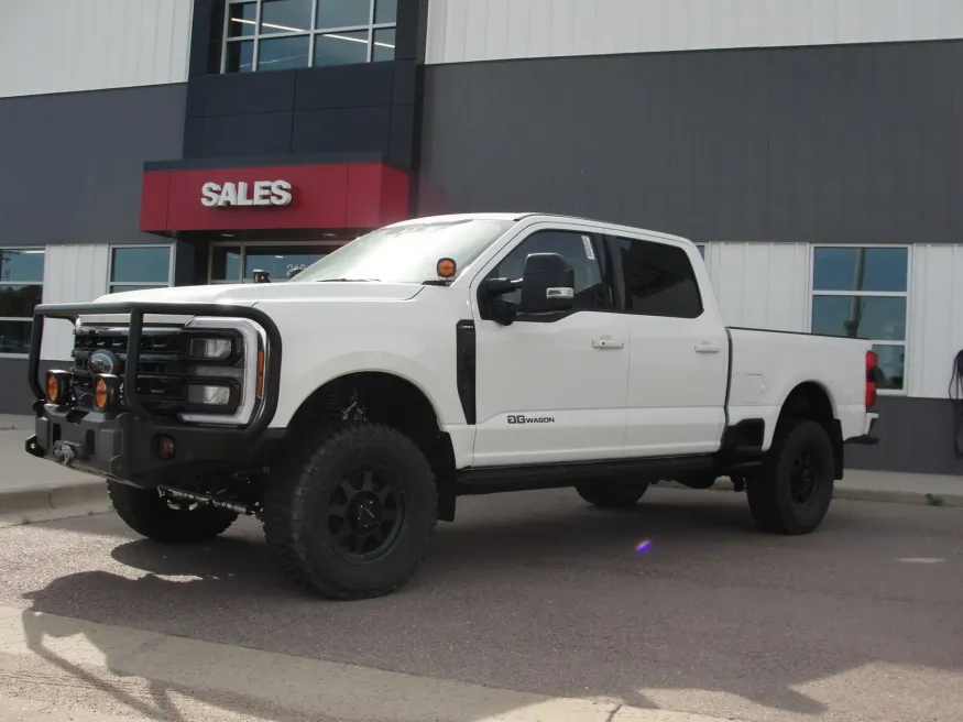 2024 Ford F-250 | Photo 1 of 17