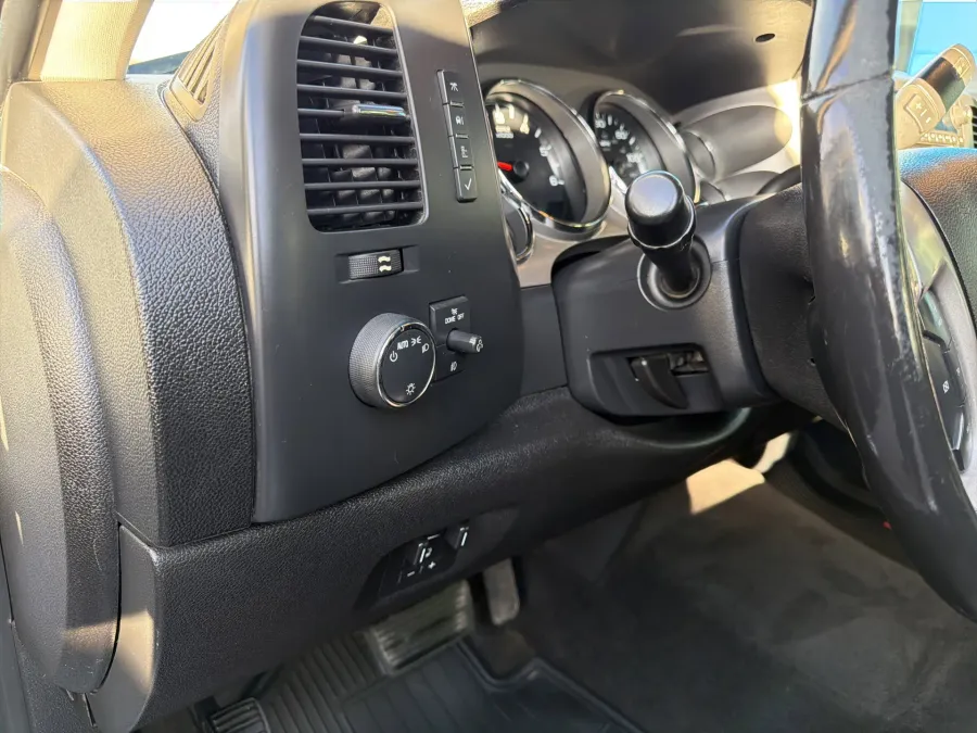 2012 GMC Sierra 1500 SLE | Photo 12 of 17