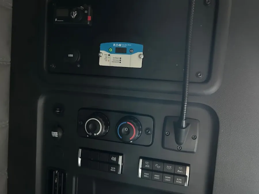 2026 Freightliner Cascadia 126 | Photo 14 of 18