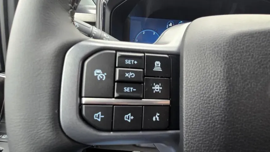 2026 Ford Super Duty F-250 | Photo 18 of 35