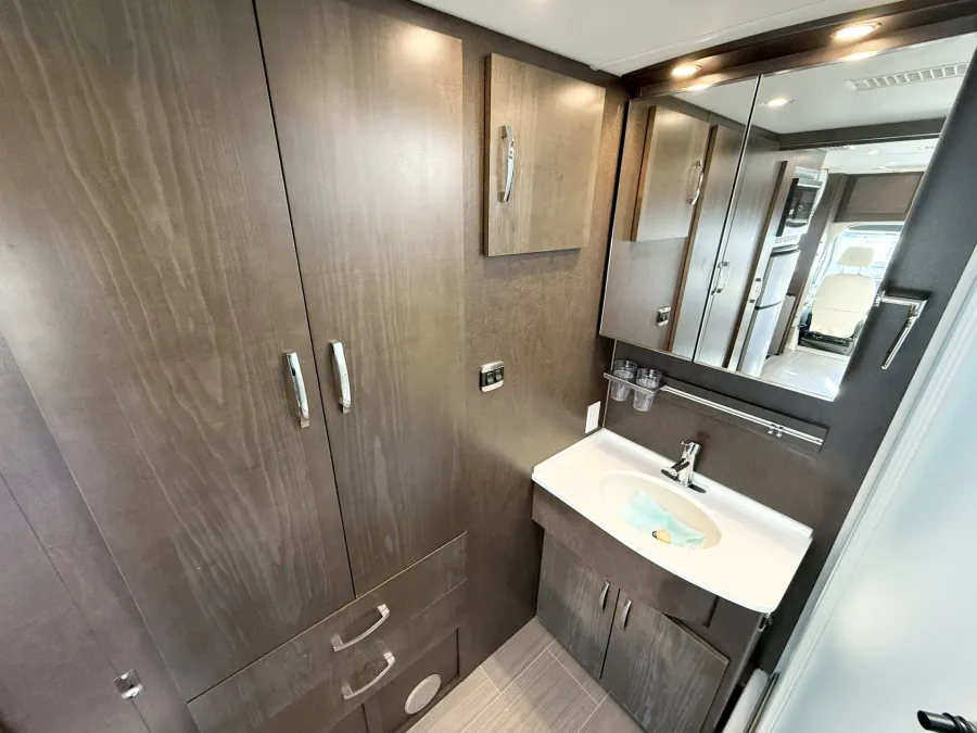 2018 Leisure Travel Van Unity 24MB | Photo 11 of 19