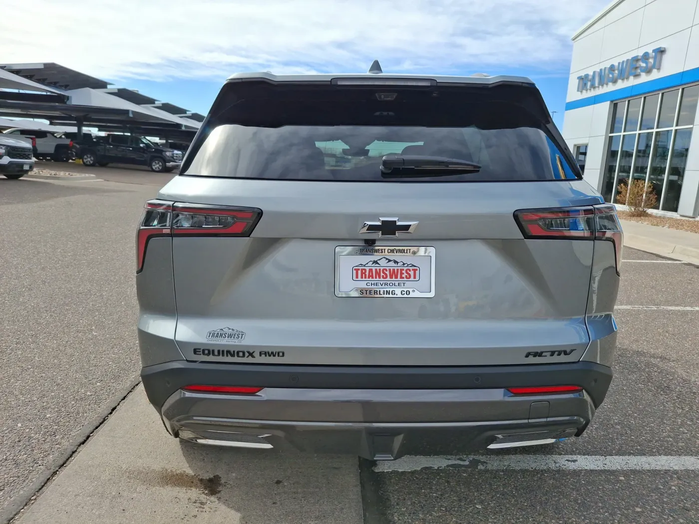 2026 Chevrolet Equinox AWD ACTIV | Photo 3 of 22