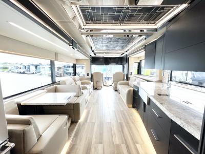 2024 Newmar King Aire 4531 | Thumbnail Photo 6 of 39