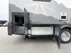 2024 Dynamax Isata 28SS | Thumbnail Photo 21 of 24