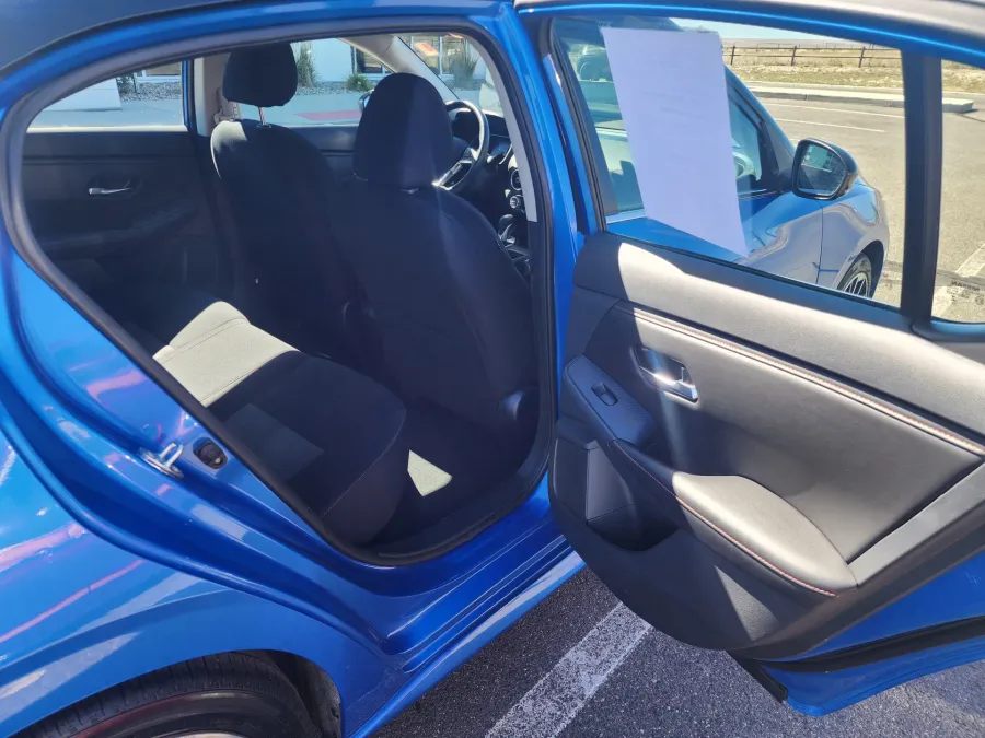 2024 Nissan Sentra SR | Photo 12 of 22