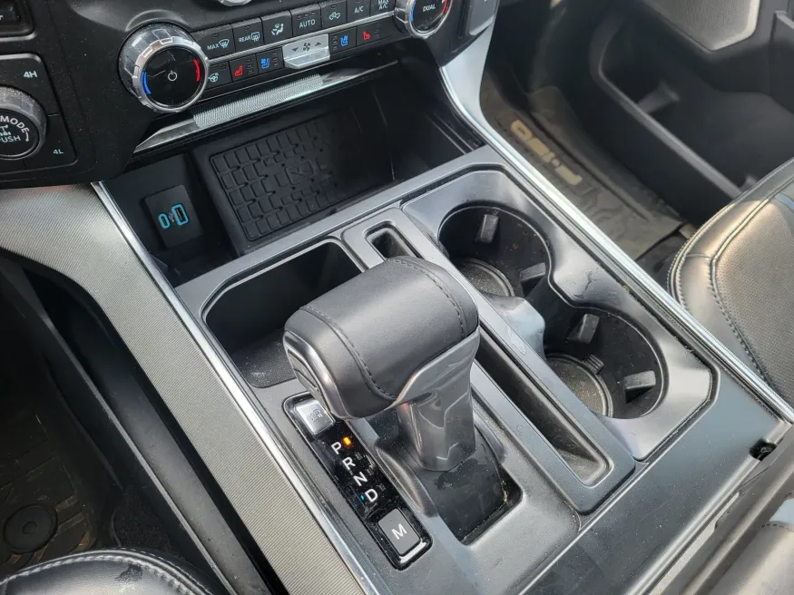2024 Ford F-150 Platinum | Photo 17 of 26