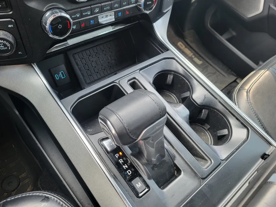 2024 Ford F-150 Platinum | Photo 17 of 26