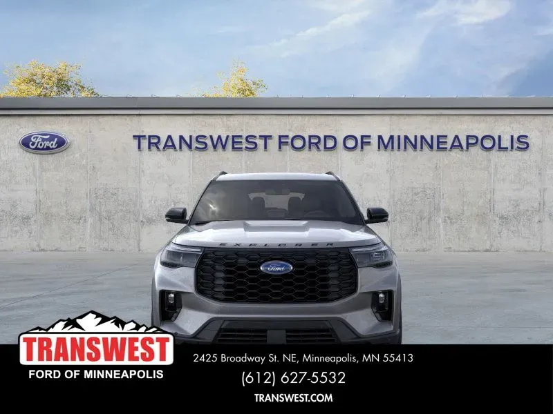 2026 Ford Explorer ST-Line | Photo 5 of 23