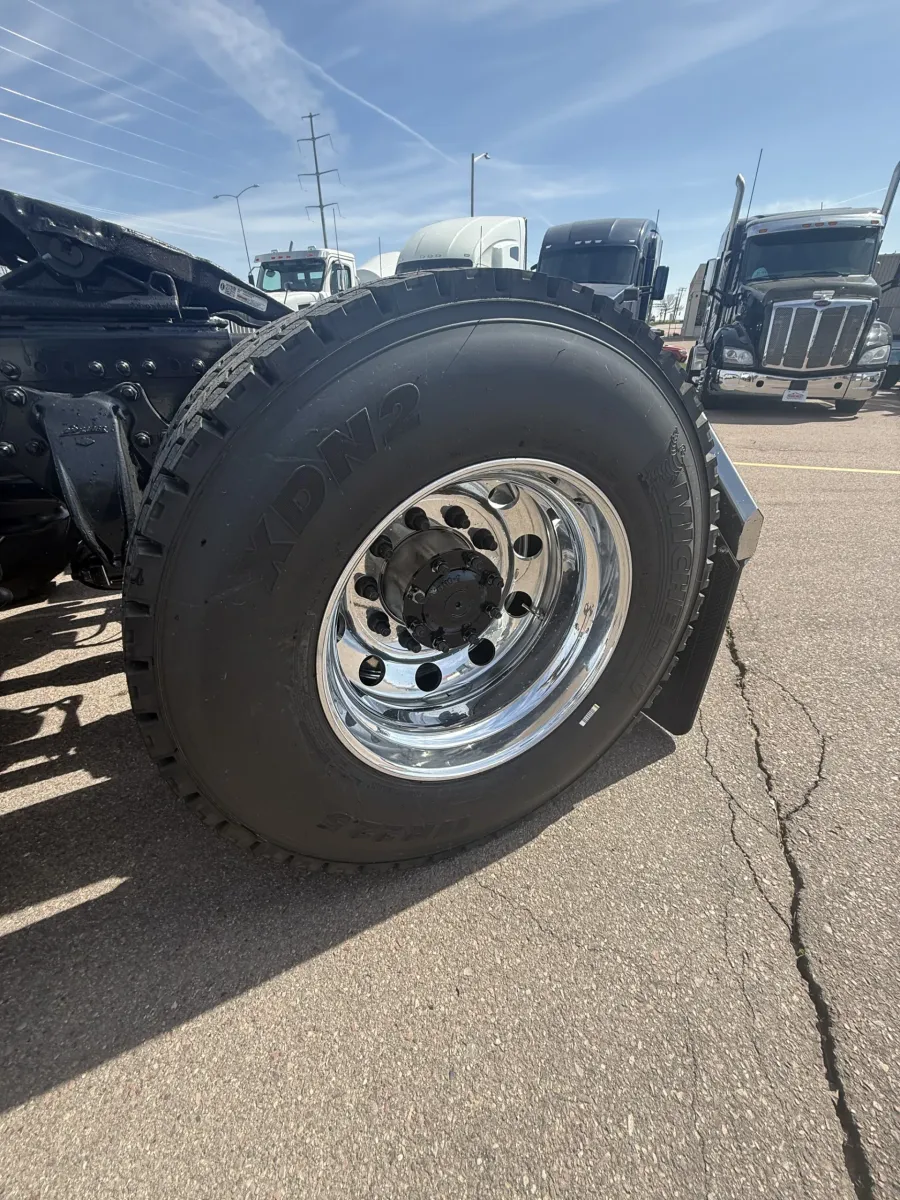 2027 Western Star 49X | Photo 8 of 16