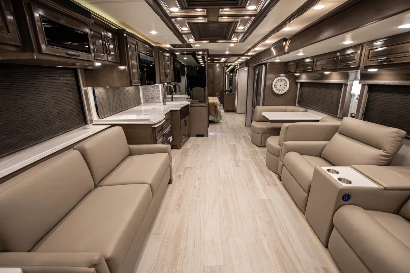 2026 Newmar Dutch Star 4369 | Photo 2 of 25