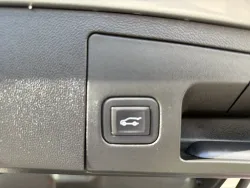 2025 Cadillac XT4 AWD Premium Luxury | Thumbnail Photo 9 of 21