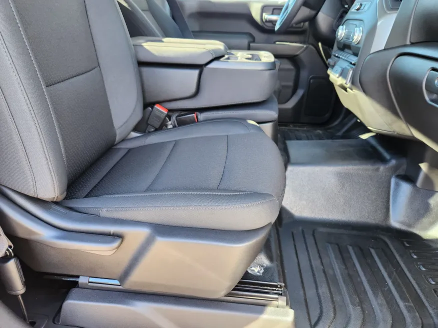 2026 GMC Sierra 2500HD Pro | Photo 17 of 28