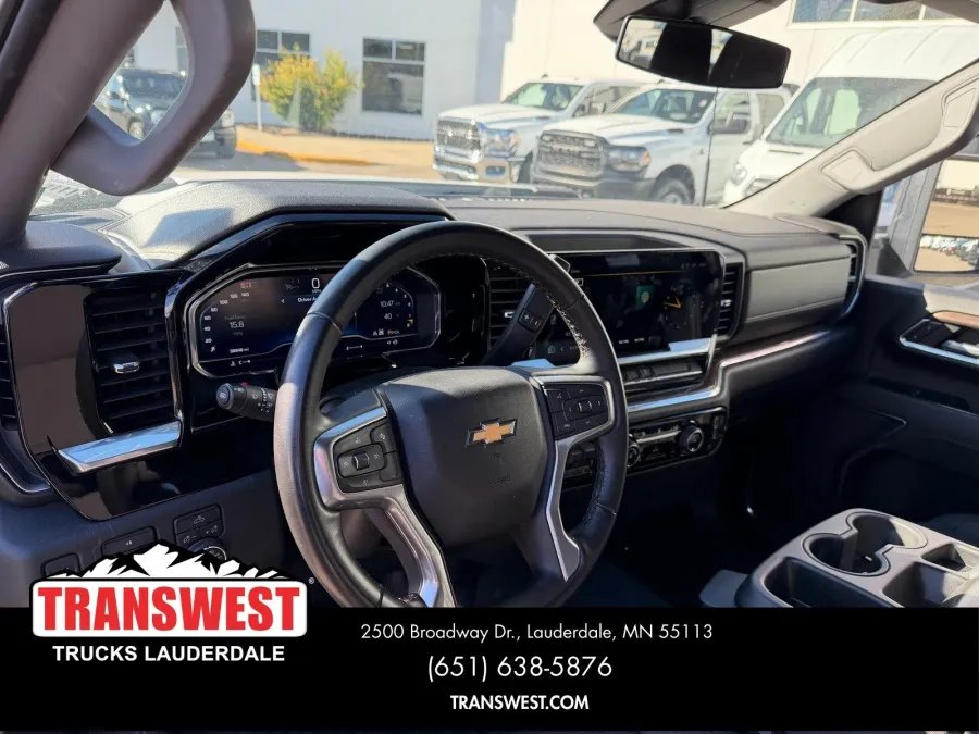 2024 Chevrolet Silverado 3500HD LT | Photo 9 of 21