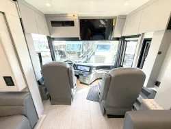 2026 Newmar King Aire 4531 | Thumbnail Photo 6 of 35