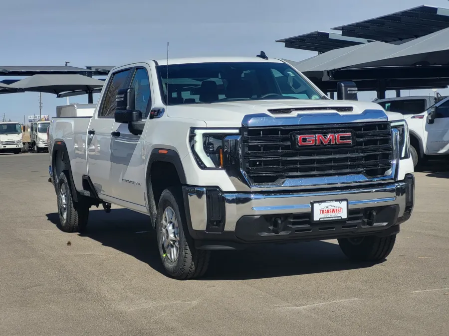 2026 GMC Sierra 2500HD Pro | Photo 2 of 30