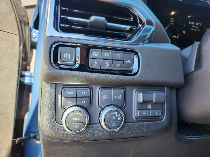 2026 GMC Yukon XL Denali | Photo 6 of 30