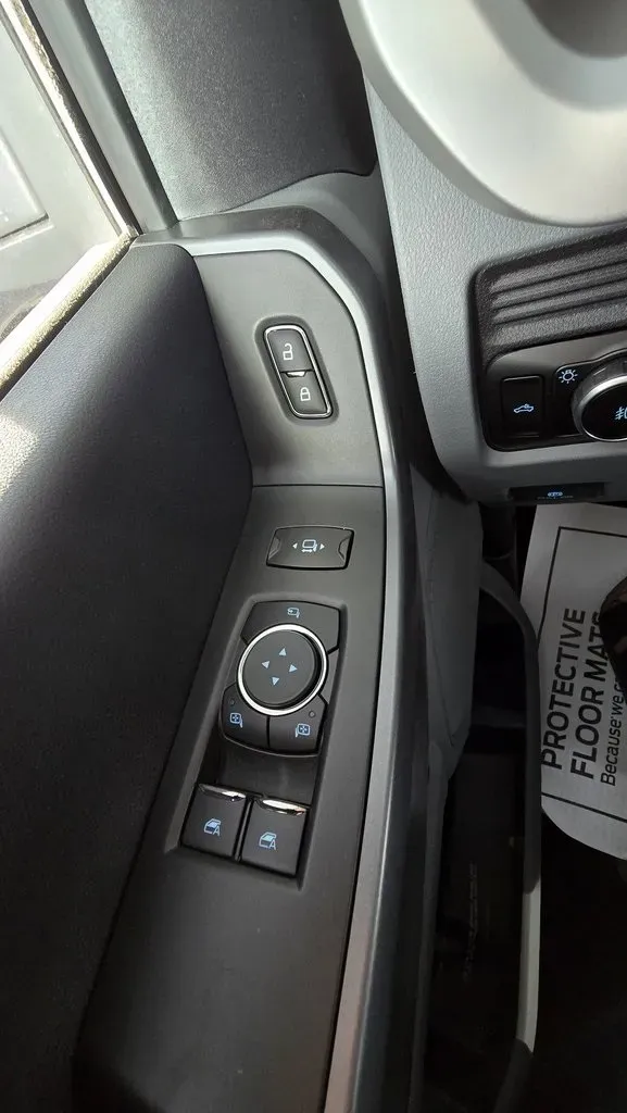 2026 Ford Super Duty F-350 | Photo 11 of 25