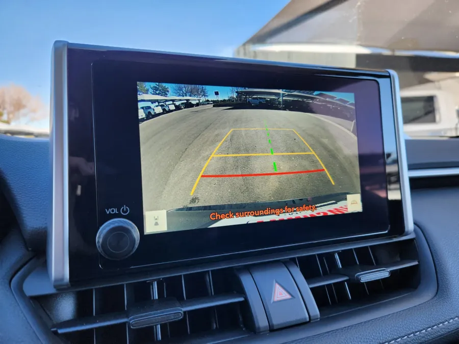 2025 Toyota RAV4 Hybrid XLE | Photo 29 of 30