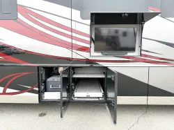 2024 Newmar King Aire 4596 | Thumbnail Photo 25 of 31