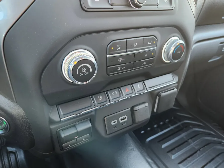 2026 GMC Sierra 2500HD Pro | Photo 26 of 30