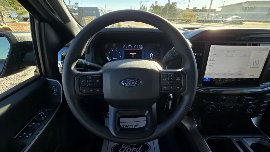 2025 Ford F-150 | Photo 14 of 25