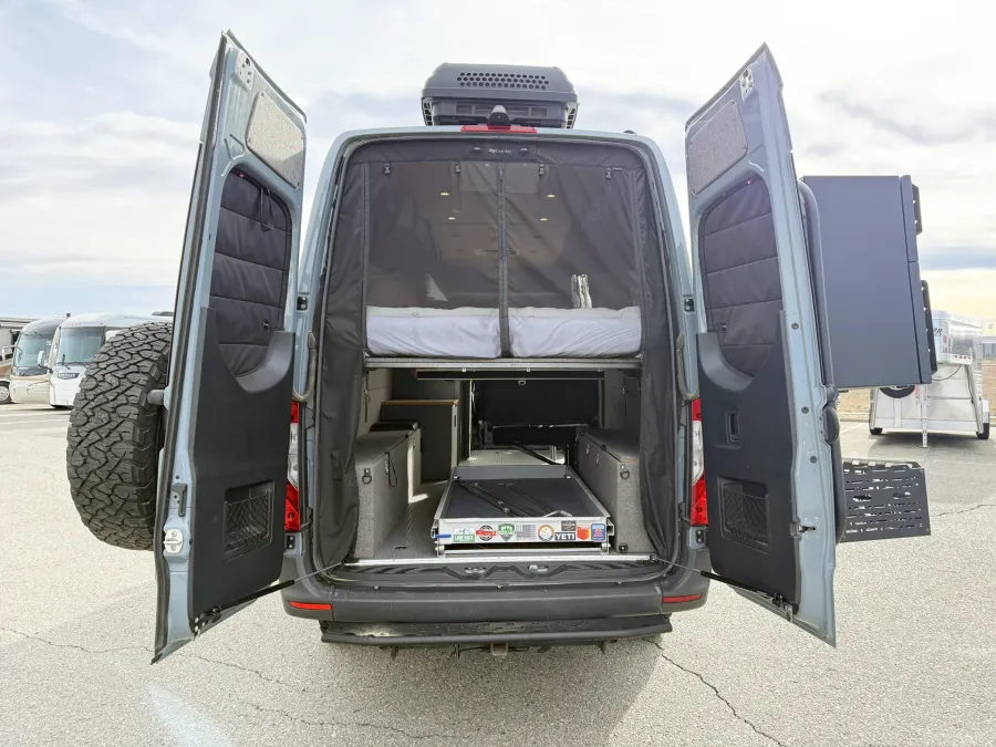 2020 Mercedes Benz Van Works 170 Custom | Photo 13 of 17