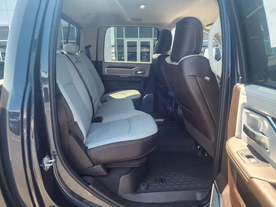 2025 RAM 2500 Laramie | Photo 14 of 27